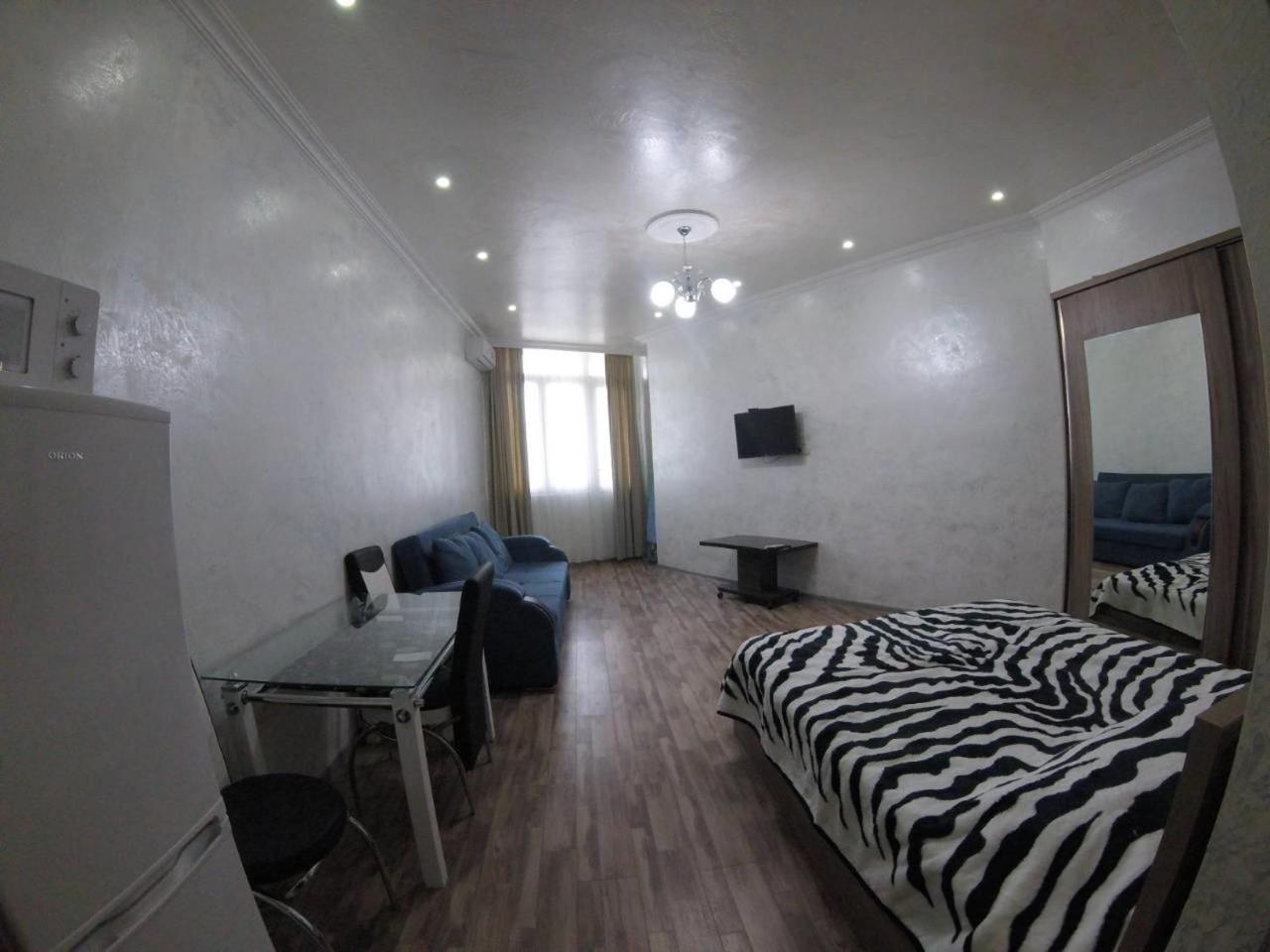 Sky-G Sea View Apartment Batumi Bagian luar foto