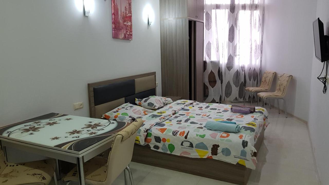 Sky-G Sea View Apartment Batumi Bagian luar foto