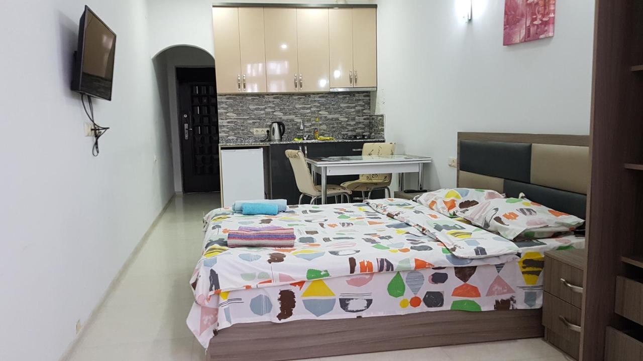 Sky-G Sea View Apartment Batumi Bagian luar foto